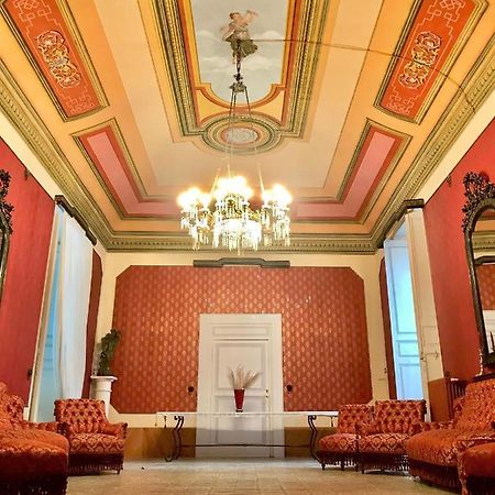 לינה וארוחת בוקר מולה די בארי Palazzo Introna מראה חיצוני תמונה