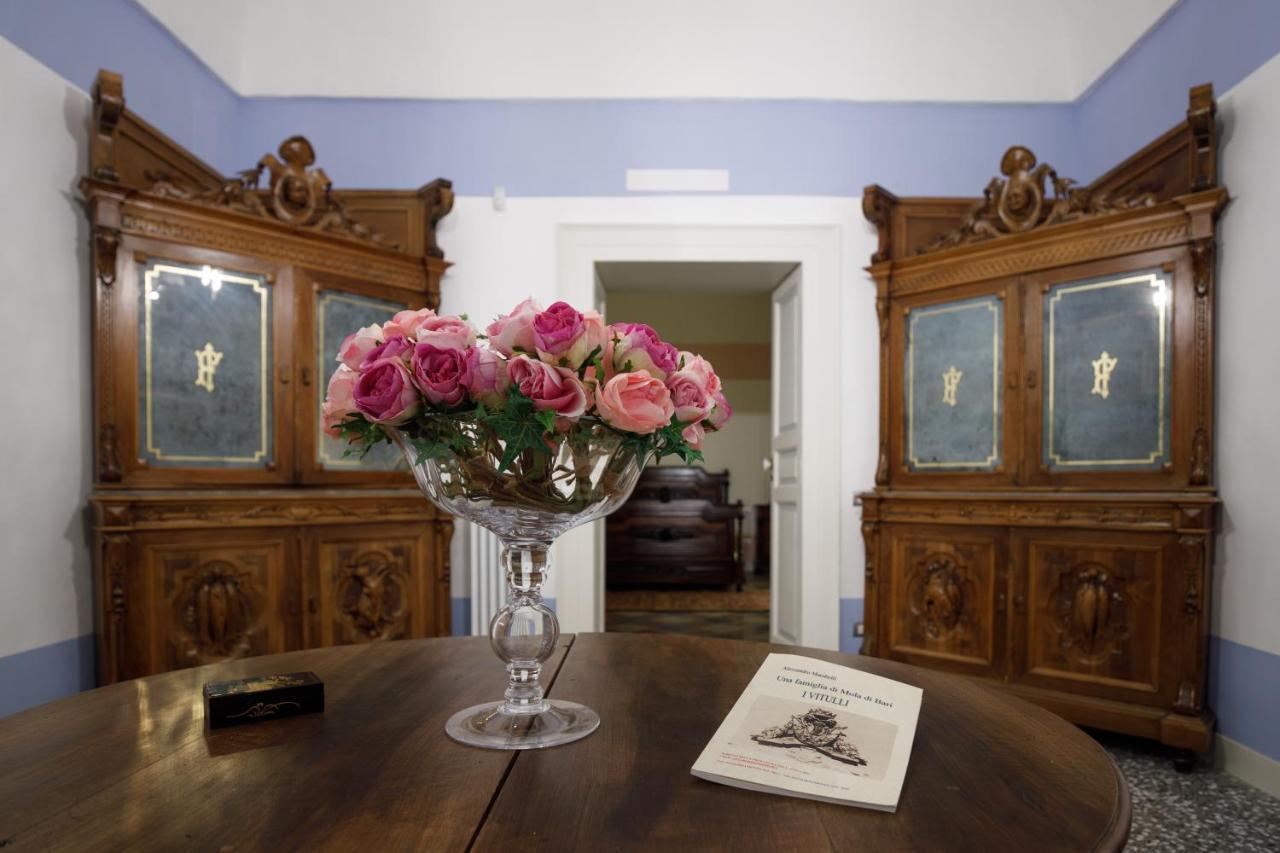 לינה וארוחת בוקר מולה די בארי Palazzo Introna מראה חיצוני תמונה