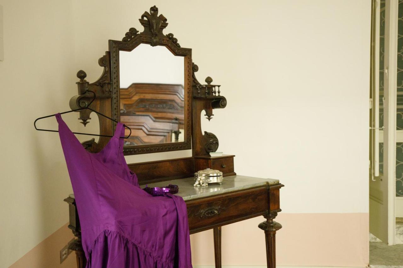 לינה וארוחת בוקר מולה די בארי Palazzo Introna מראה חיצוני תמונה