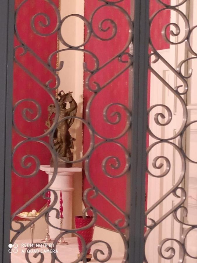 לינה וארוחת בוקר מולה די בארי Palazzo Introna מראה חיצוני תמונה
